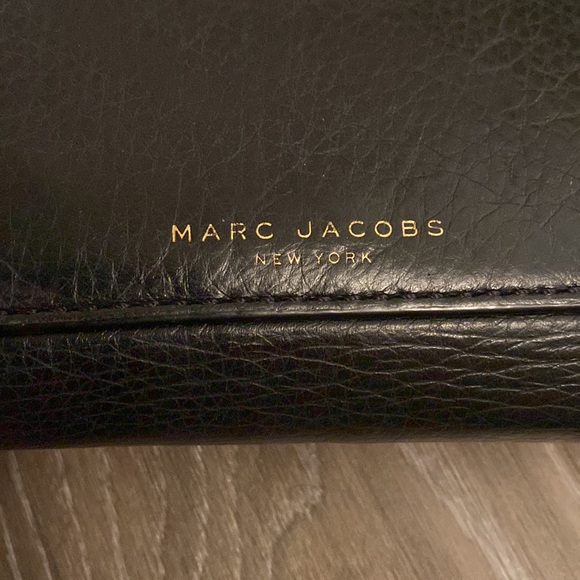 Marc jacobs large zip wallet - Picture 2 of 3